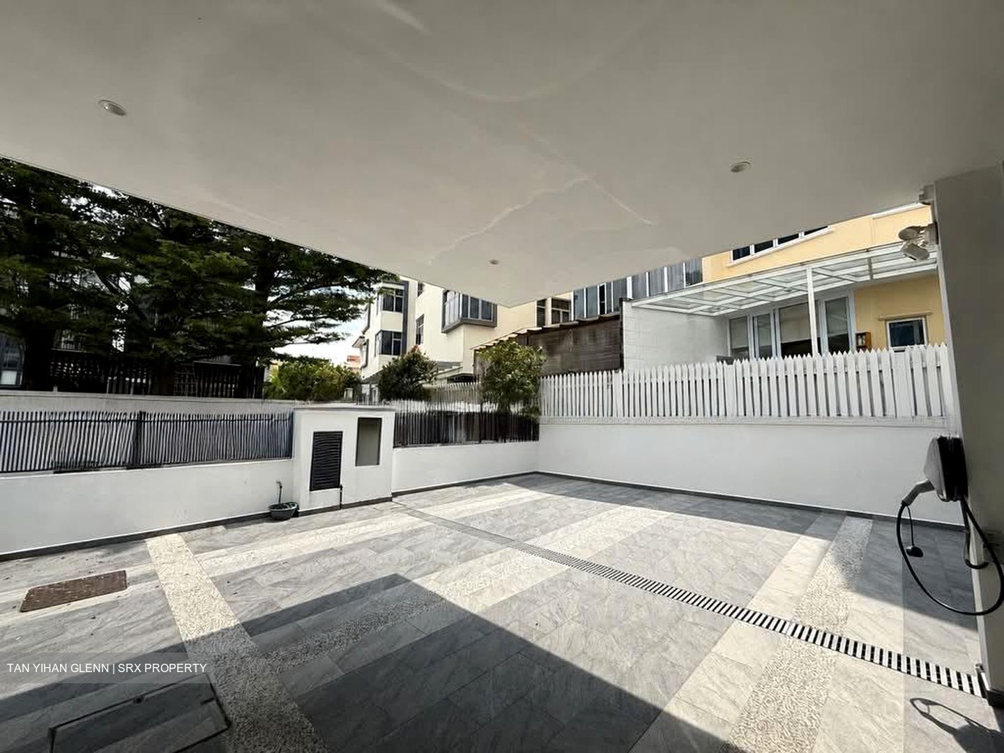 Highland Road (D19), Terrace #561033831